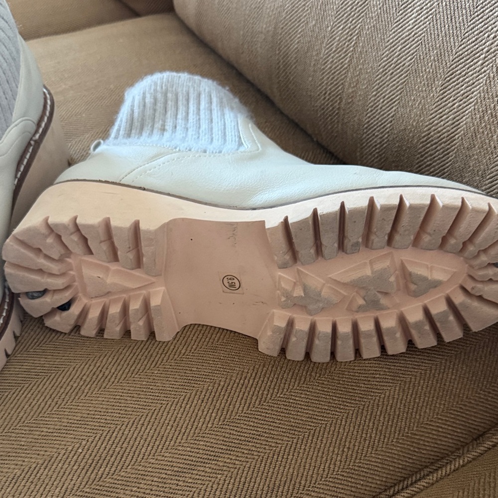 Coconuts by Matisse Cream Ankle Boots with Gray Ribbed Detail - Picture 4 of 6